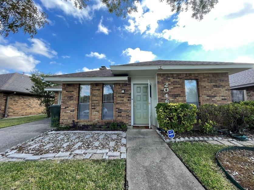 Primary Photo - 2046 Lorient Dr