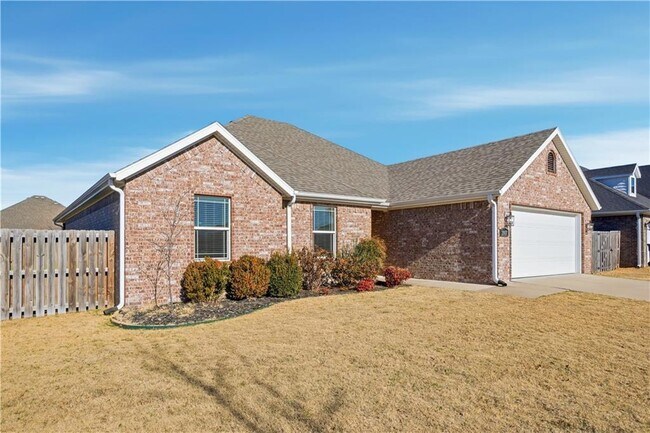 Foto del edificio - 2007 W Gilligan Ave