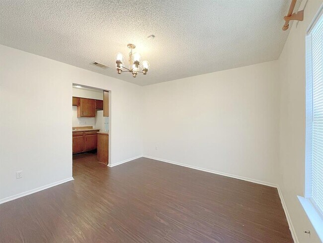 Foto del edificio - 656 Mairo St