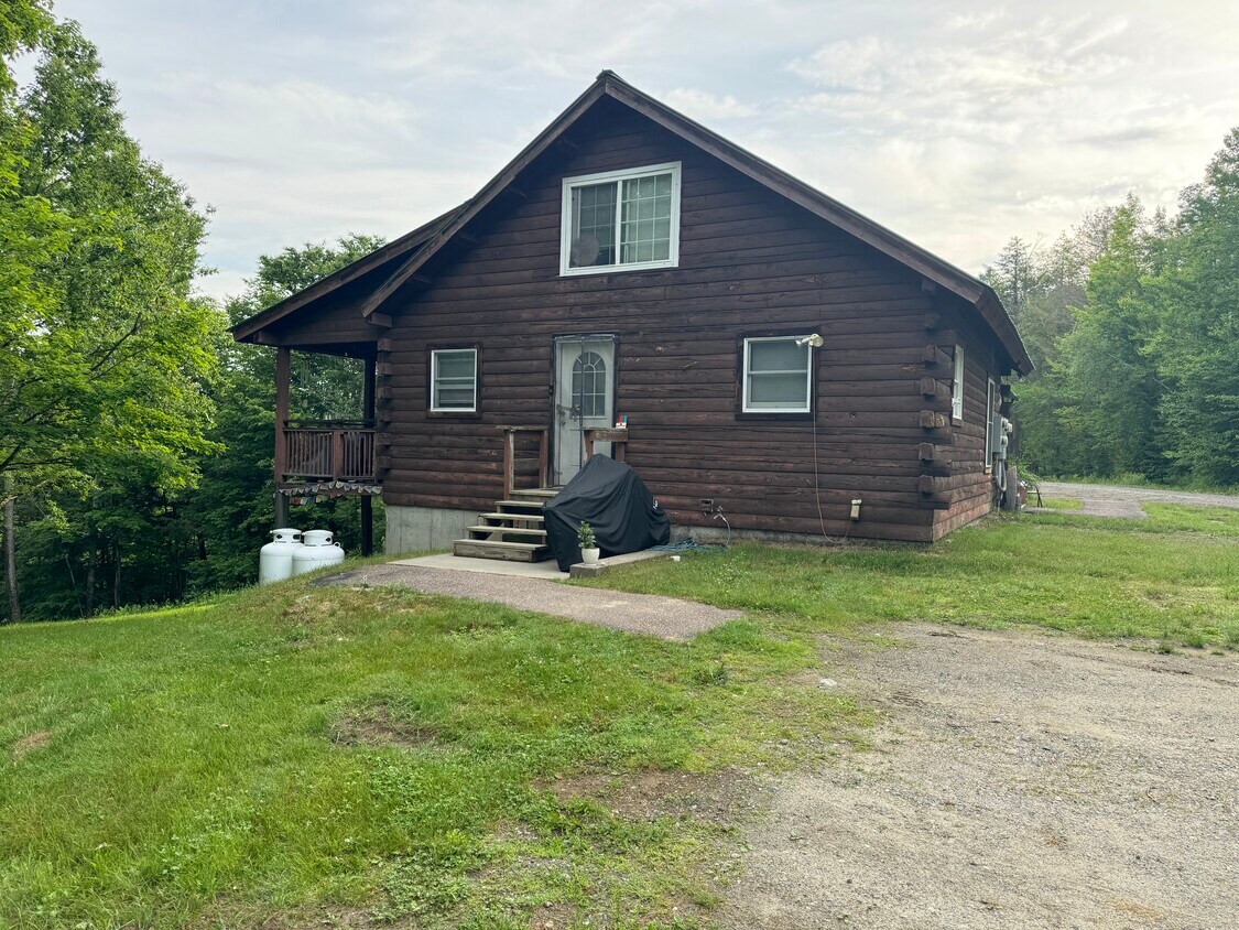 Log Cabin Unit - 130 Jeff Heights Rd