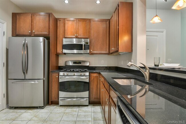 Foto del edificio - 410 Westchester Ave