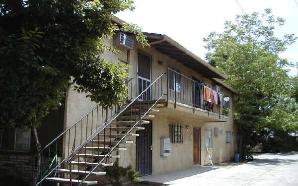 Primary Photo - 236 W Acacia St