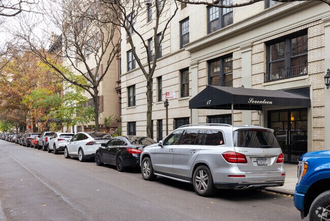 Foto del edificio - 17 W 71st St