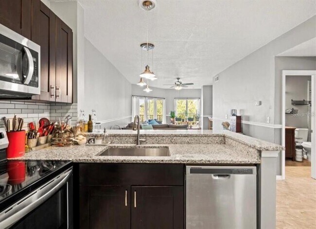 Building Photo - 4115 Chatham Oak Ct