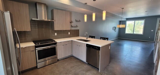 Foto del edificio - 3170 E 33rd Ave