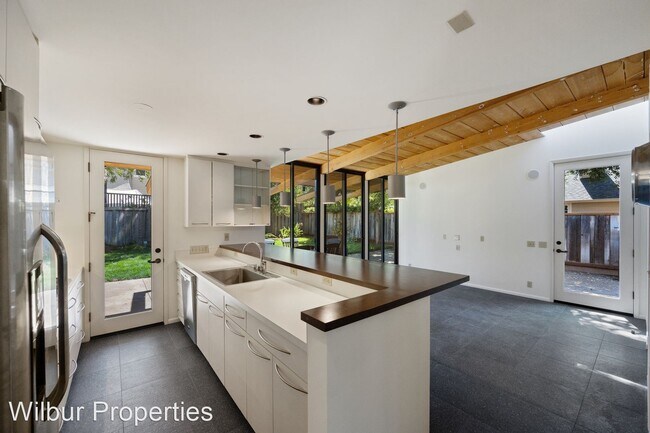 Foto del edificio - 3 br, 2.5 bath House - 752 Orange Avenue