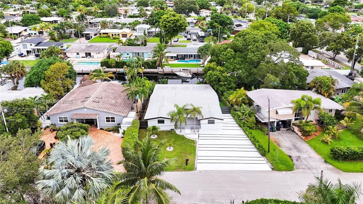 Foto del edificio - 2413 Gulfstream Ln