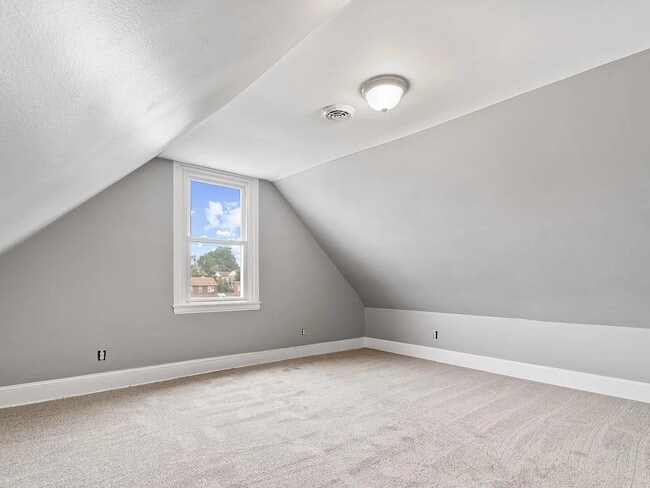 Building Photo - 203 S Springfield Rd