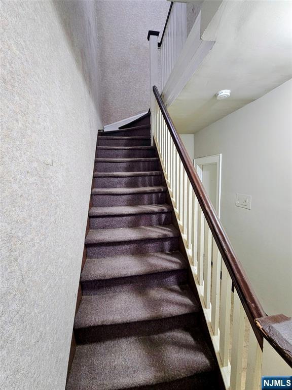 Building Photo - 201 Ridge Rd