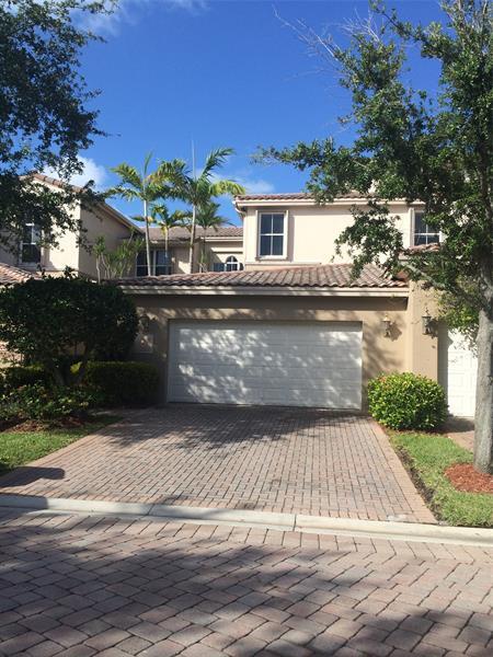 Foto del edificio - 886 Spinnaker Dr