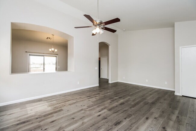 Building Photo - 2246 S 85th Dr