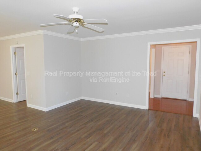 Foto del edificio - 5609 Wellsley Dr W