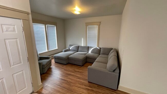 Building Photo - 2911 Nassau St