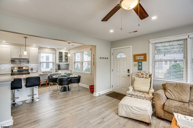 Foto del edificio - 200 N Essex Ave