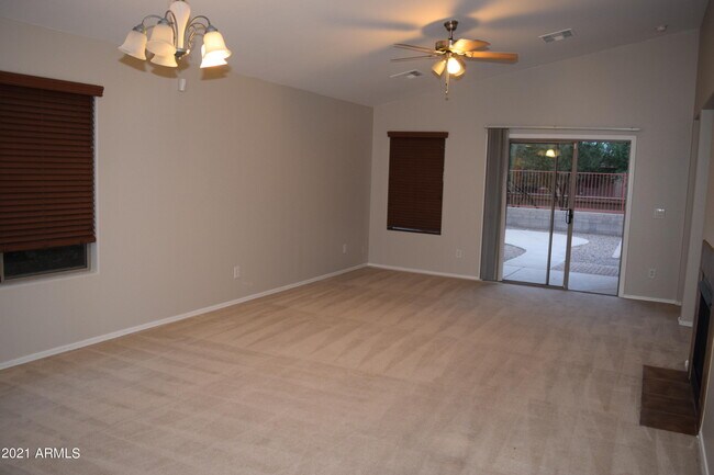 Building Photo - 1389 W Belmont Red Trail