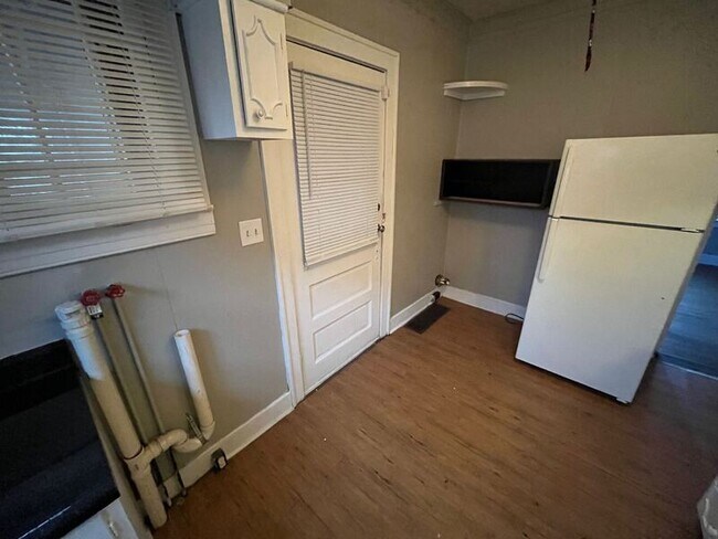 Building Photo - 4030 Taylor Blvd