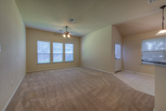 Foto del edificio - Quality home on cul-de-sac in quiet commun...
