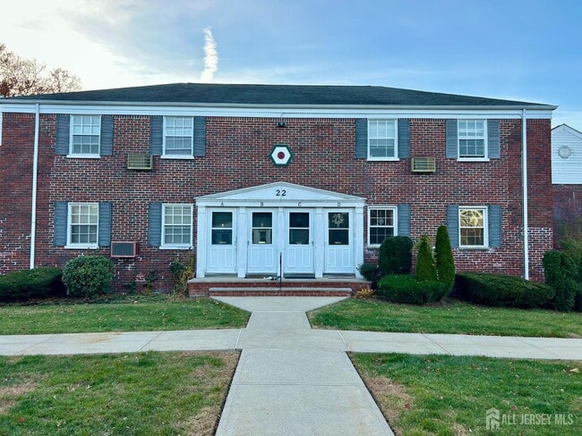 Foto del edificio - 22 Roselle Ave