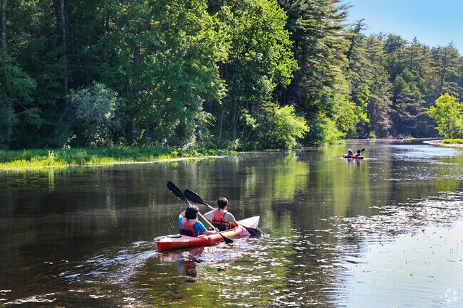 Spend an afternoon on the Ipswich River paddling a kayak from Foote Brothers.