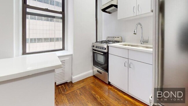Foto del edificio - 140 E 46th St