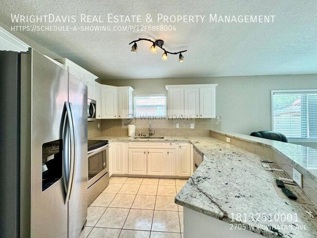 Building Photo - Beautiful 3/2 pool home in Tampa