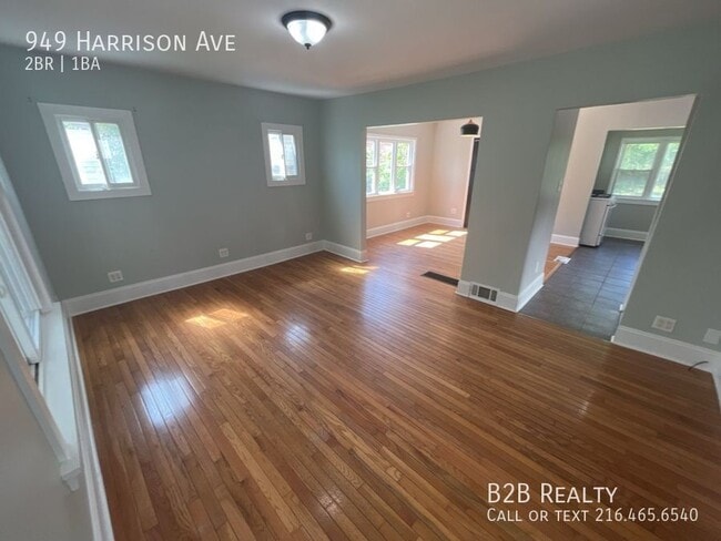 Building Photo - 949 Harrison Ave