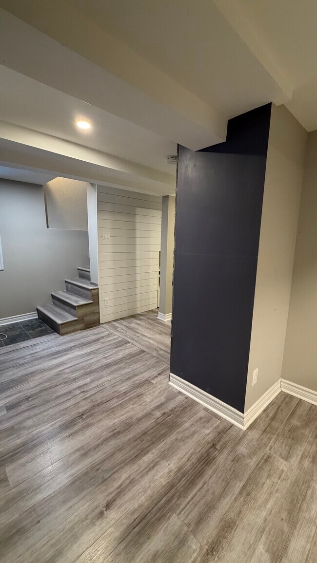 Photo du bâtiment - 135 Hawthorne Ave