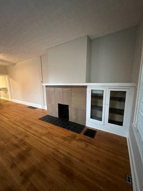 Building Photo - 504 Sheldon Ave