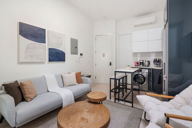 Foto del edificio - 317 E 78th St