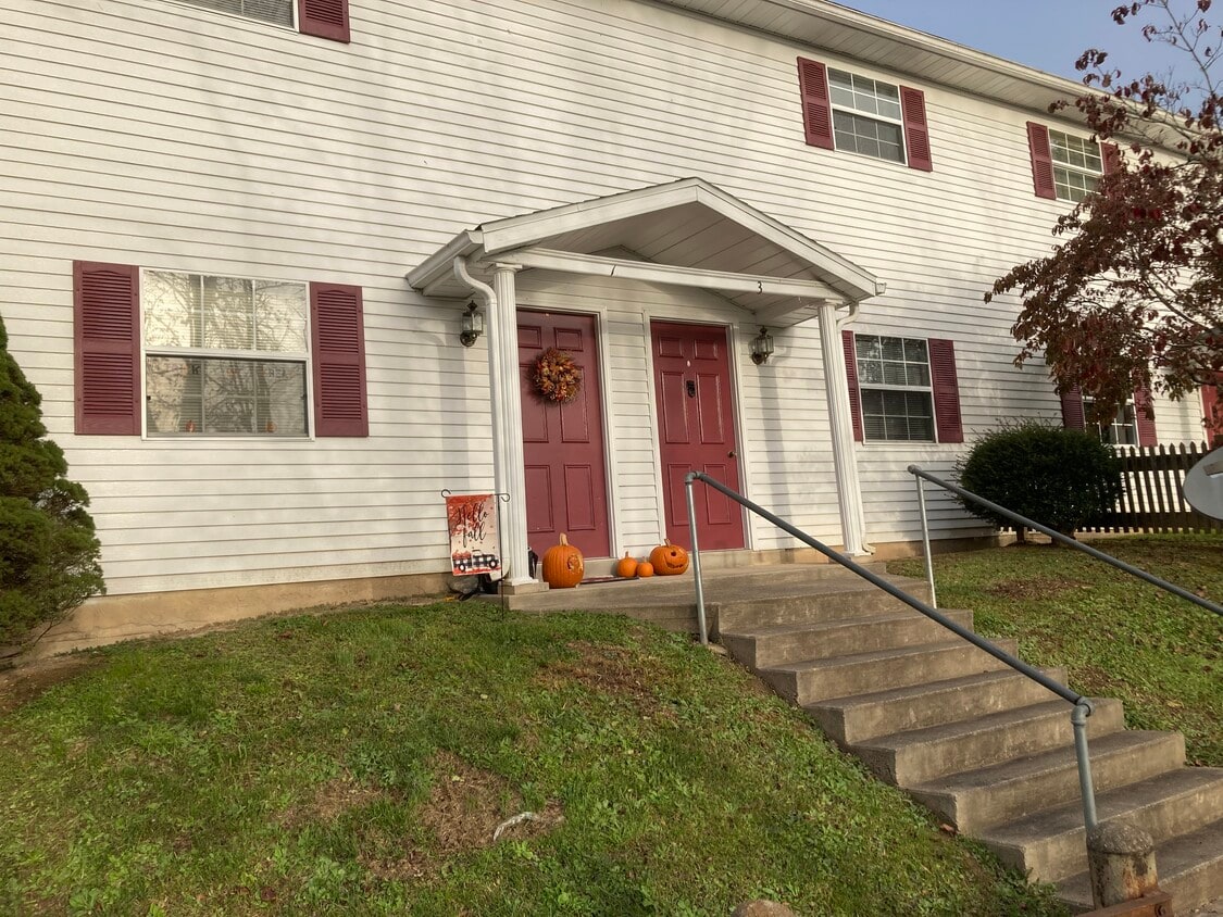 1 Lakeview Dr, Barboursville, WV 25504 Apartments in Barboursville