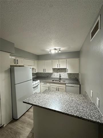 Building Photo - 9852 Brockbank Dr