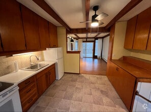 Building Photo - 179 Yaramenko Rd