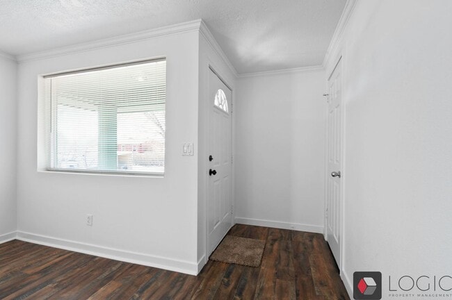 Foto del edificio - Stunning Single Family Home In Excellent M...