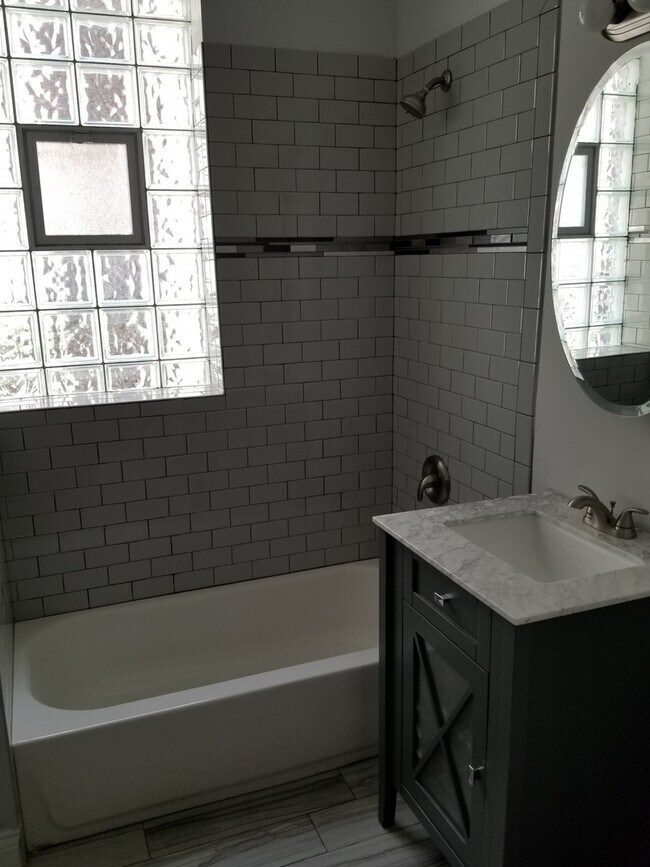 Foto del edificio - 7241 S Champlain Ave