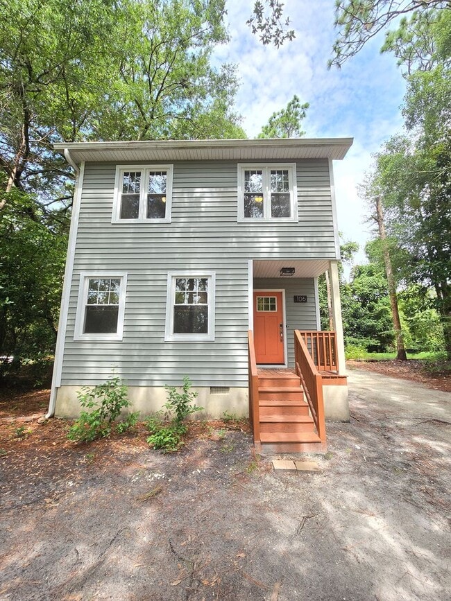 Building Photo - 106 Hillsdale Dr