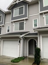 Building Photo - 15717 Mountain View Dr