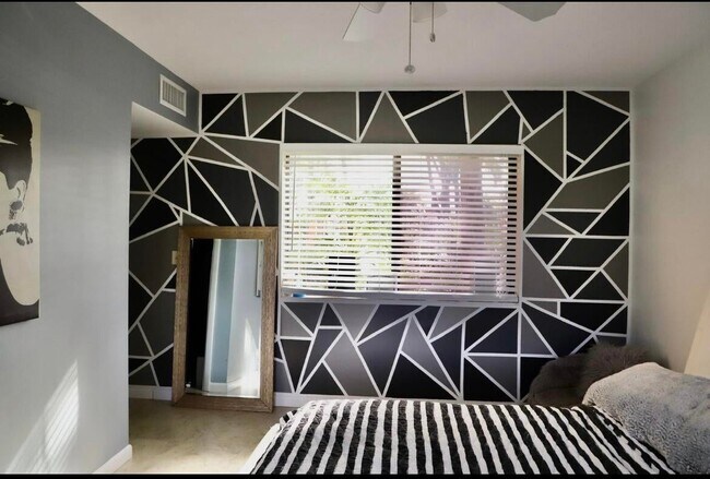 Foto del edificio - 5337 Fountains Dr S