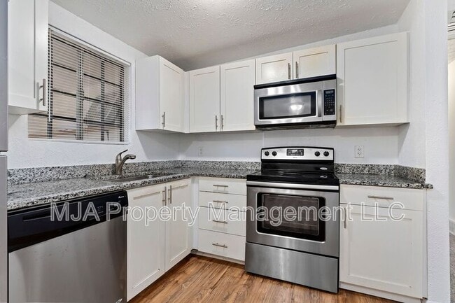 Foto del edificio - 443 Dorothea Way