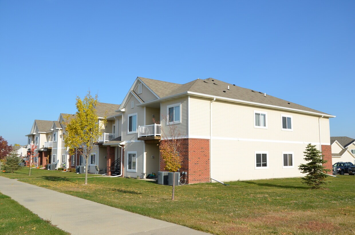 1845 SW White Birch Cir Unit 12, Ankeny, IA 50023 Condo for Rent in