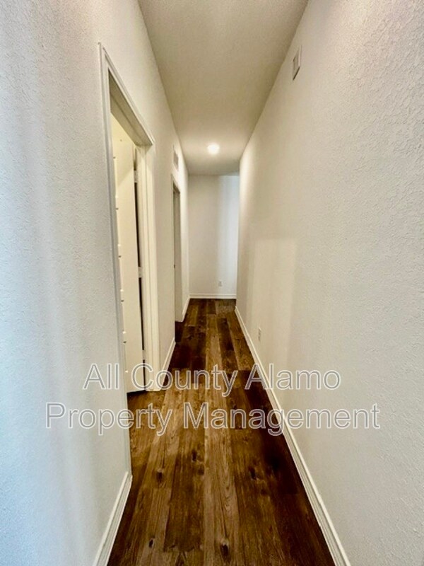 Foto del edificio - 4153 Bermuda Ln