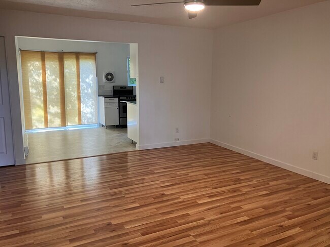Building Photo - 5107 SE Bybee Blvd