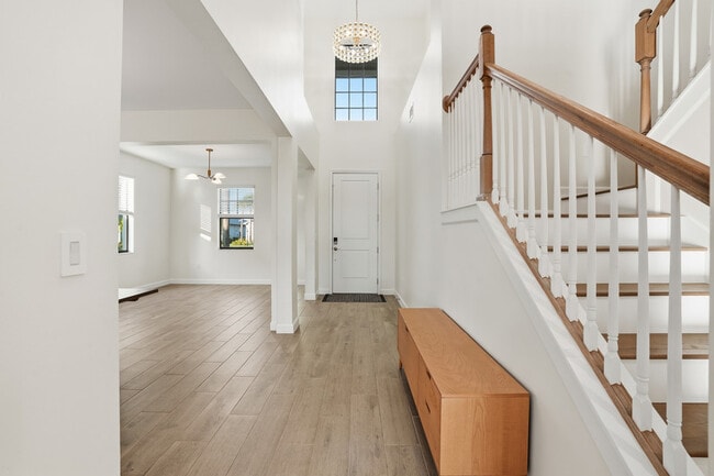 Building Photo - 18579 Ives Dr