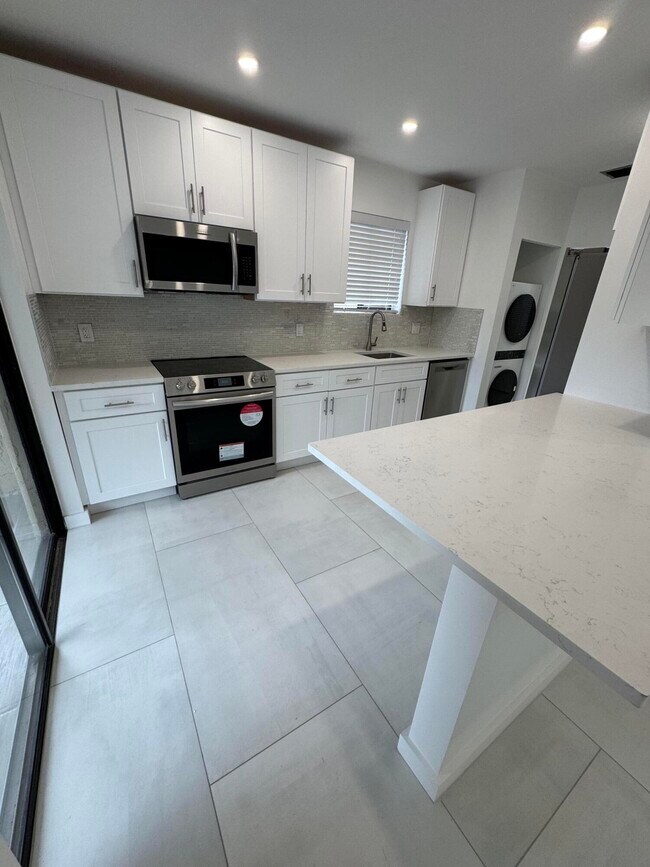 Foto del edificio - 6314 Longboat Ln W