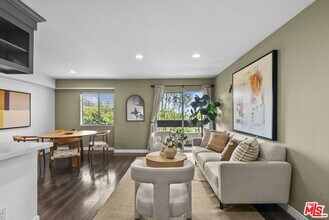 Building Photo - 2700 Cahuenga Blvd
