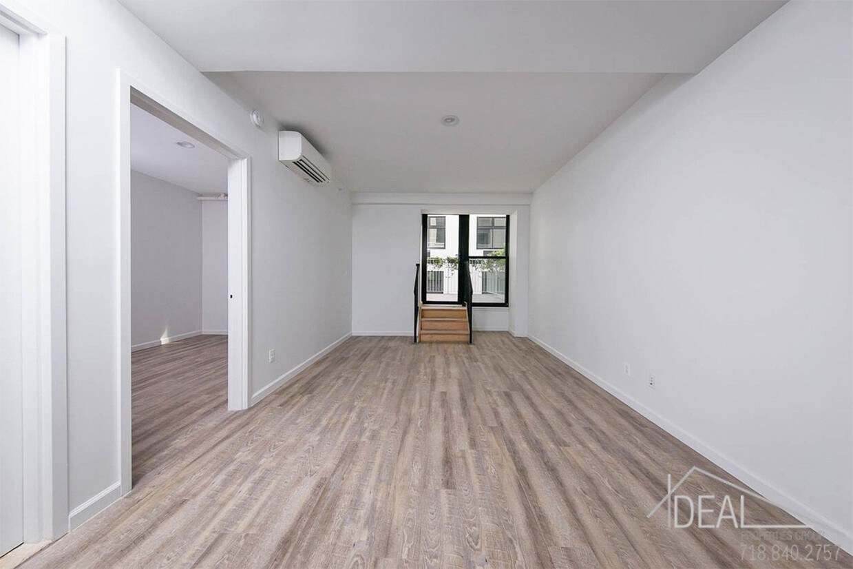 Primary Photo - 618 Bushwick Ave