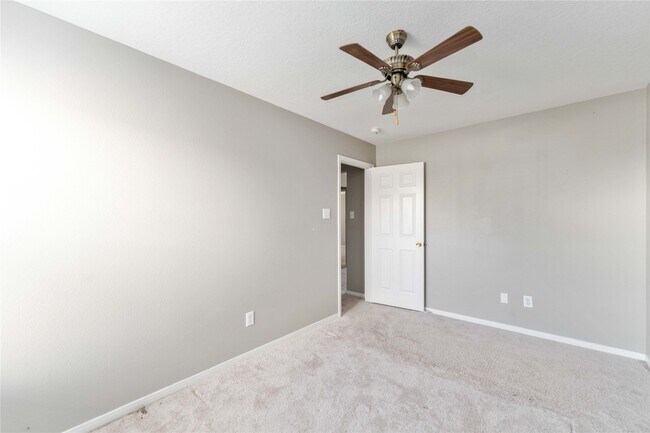 Foto del edificio - 12106 Landsdown Ridge Way