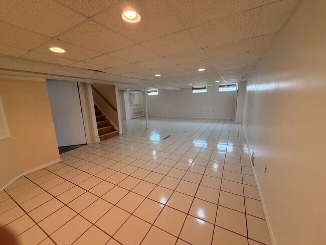 Foto del edificio - 29594 Maplewood St
