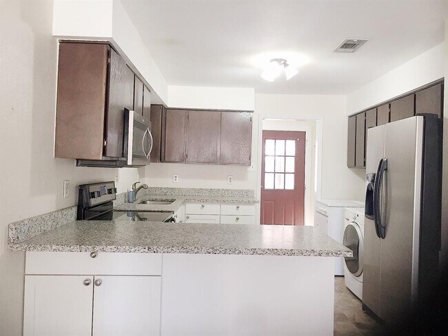 Foto del edificio - 5512 Alexander St