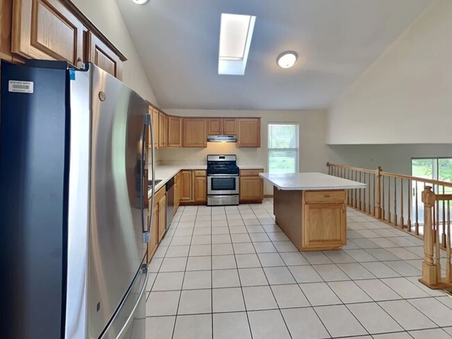Building Photo - 5327 Christopher Dr