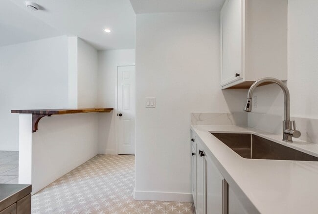 Building Photo - 1201 Wynn St